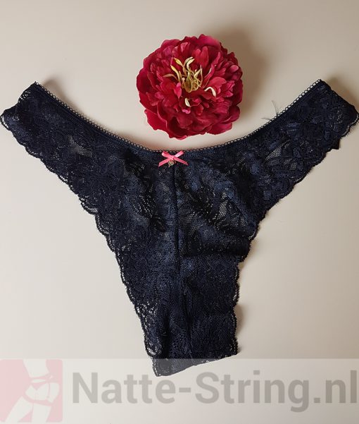 Kanten slipje blauw