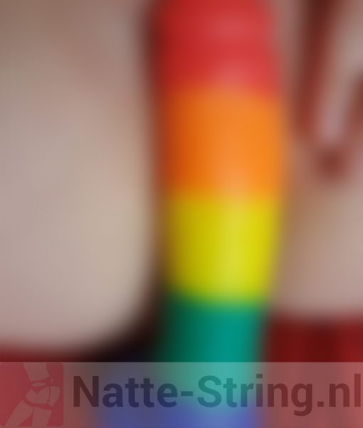 4 Foto's van mijn gekleurde dildo