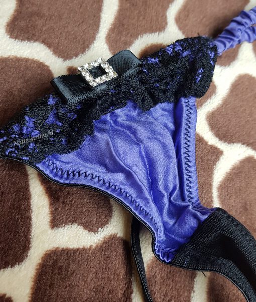 Te kleine string ondergeplast - Afbeelding 2