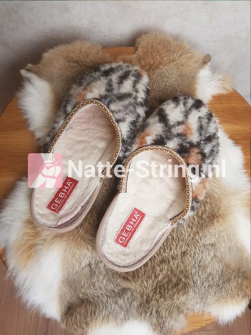 Gedragen pantoffels met dierenprint