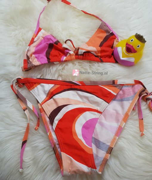 Heerlijk bikinisetje lekker gedragen door mij