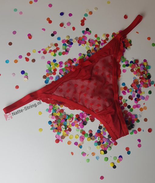 Lekkere geile gedragen string rood met hartjes